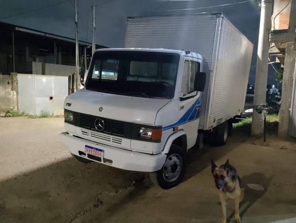Clebio e Keverson Transportes e Mudanças