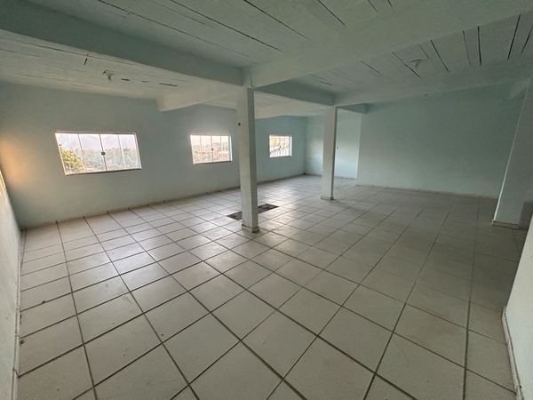 **🏢 ALUGA-SE PONTO COMERCIAL – EXCELENTE LOCALIZAÇÃO!**