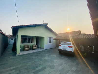 CASA A VENDA EM SÃO GERALDO CARIACICA ES  